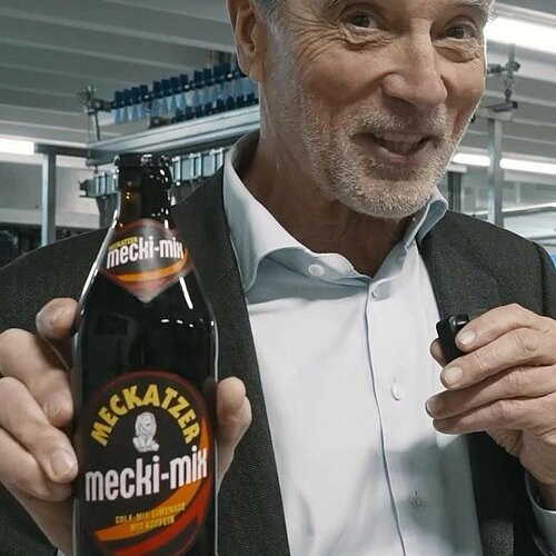 Comeback des Kult-Geschmacks. Das Meckatzer Mecki-Mix ist zurück 🦁!
•
Brauerei-Chef Michael Weiß lässt den Löwen aus dem...