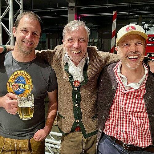 Was für ein Fest 🔥 Brauerei-Chef Michael Weiß öffnet sein persönliches Fotoalbum vom gestrigen Abend bei der großen...